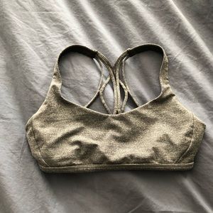 Lululemon free to be zen size 4